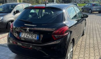 PEUGEOT 208 1200 CC GPL full