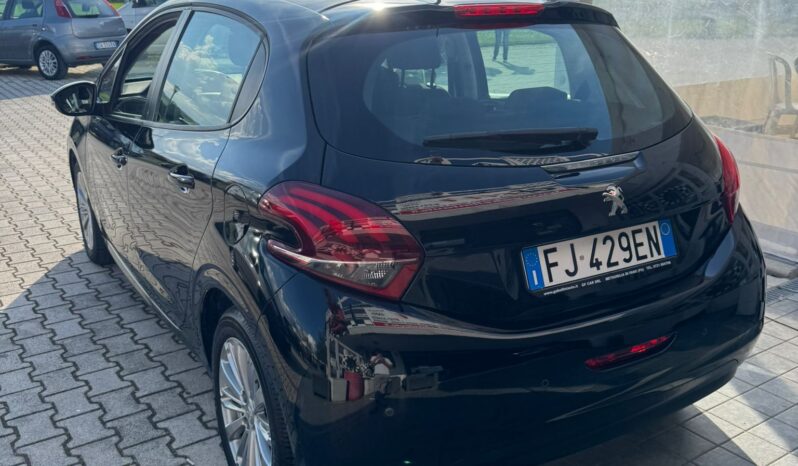 PEUGEOT 208 1200 CC GPL full