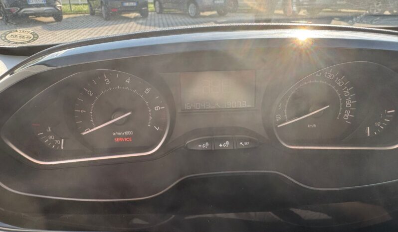 PEUGEOT 208 1200 CC GPL full